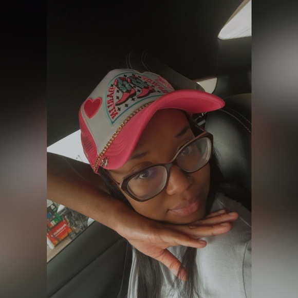 makia_lewis